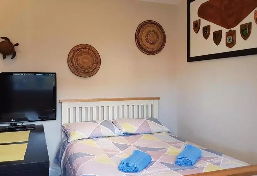 Hilltop Seaview Apartment