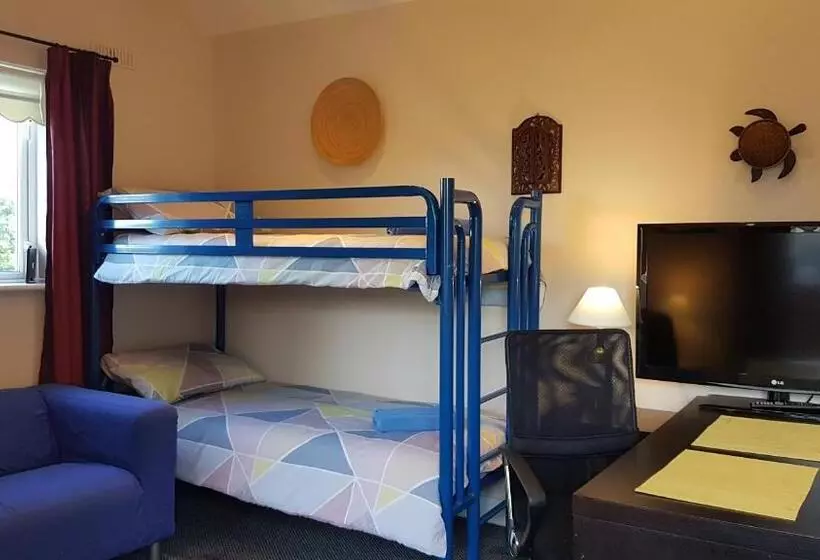 Hilltop Seaview Apartment