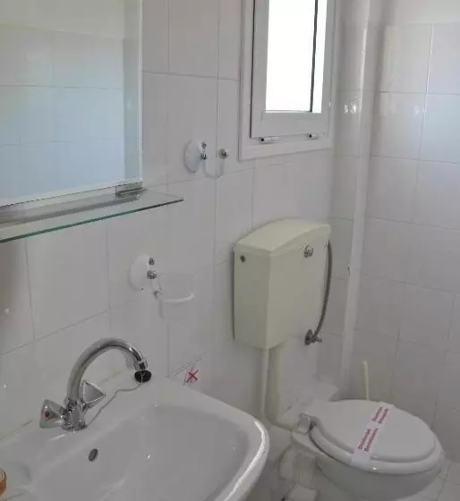 Filoxenia Hotel & Apartments