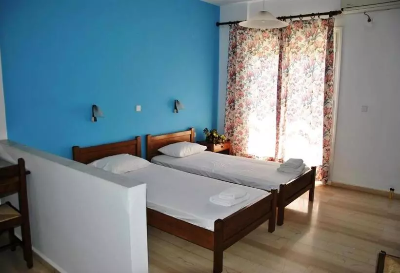 Filoxenia Hotel & Apartments