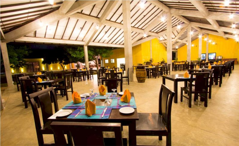 בית מלון כפרי Amethyst Resort Passikudah