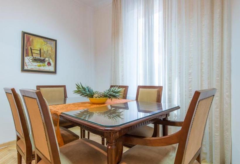 هتل Apartment Belgrade Center - Resavska