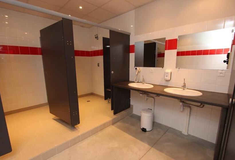 호텔 Auberge Flyzone   Hostel