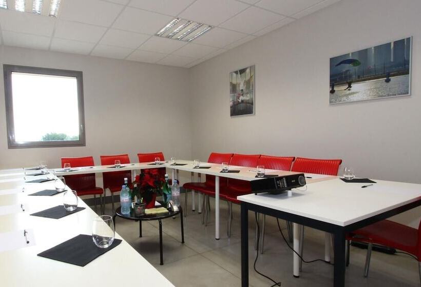 호텔 Auberge Flyzone   Hostel