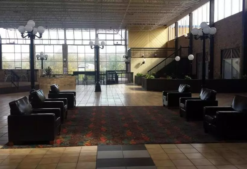 호텔 Days Inn By Wyndham Henryetta