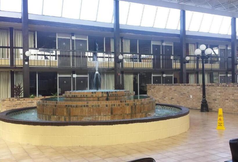 בית מלון כפרי Days Inn By Wyndham Henryetta