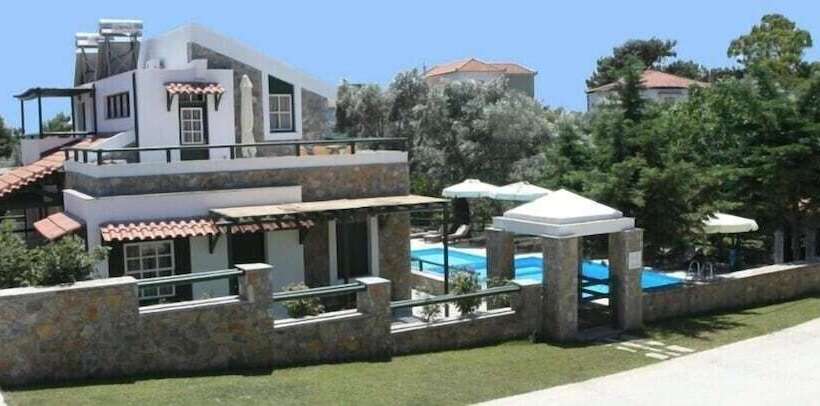 בית מלון כפרי Elia Village By Irida Iris Group