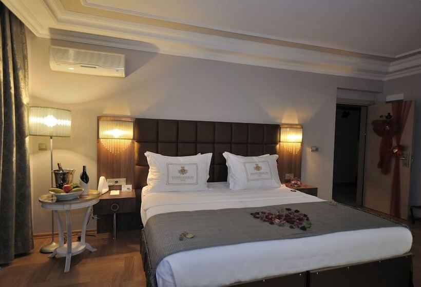 فندق Grand Atakum