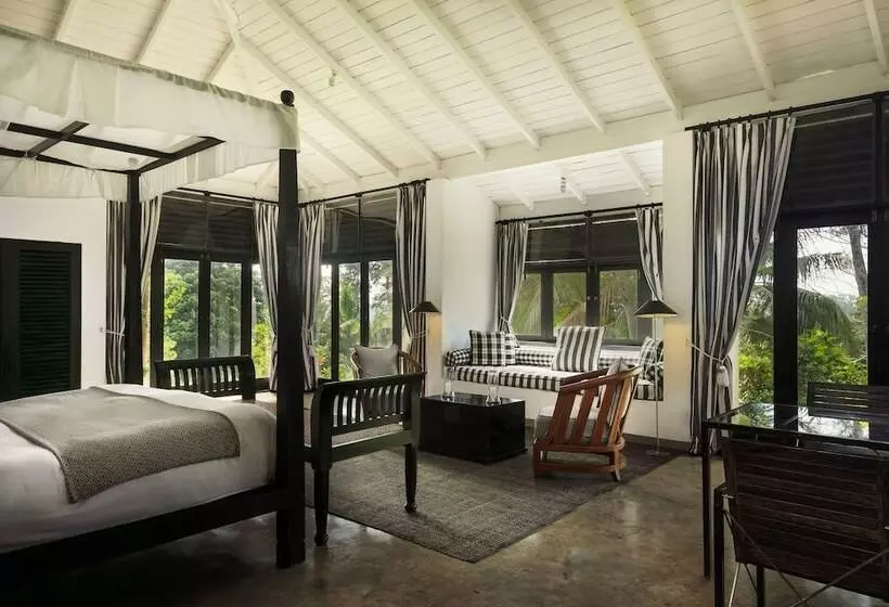 ホテル Kahanda Kanda