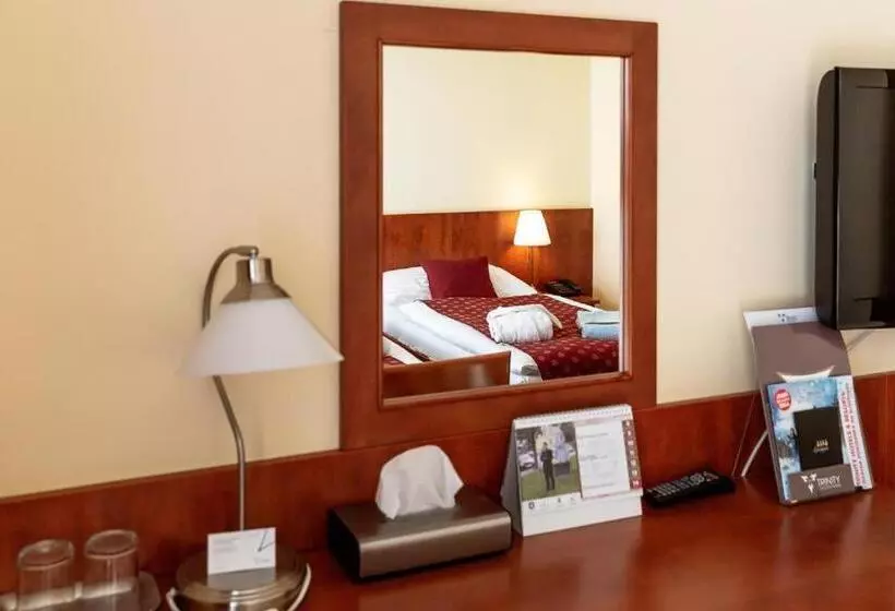 酒店 Senec Aqua Resort