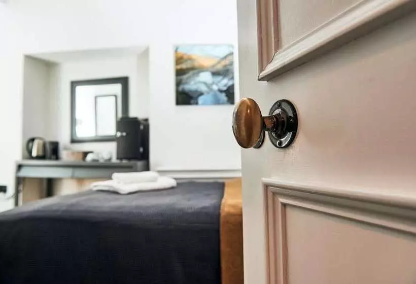 Отель The Brown S