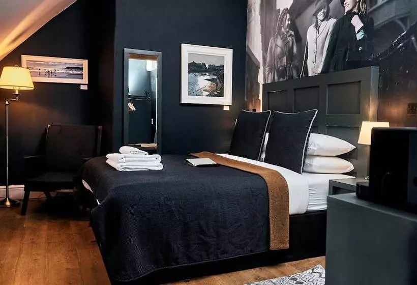 Отель The Brown S