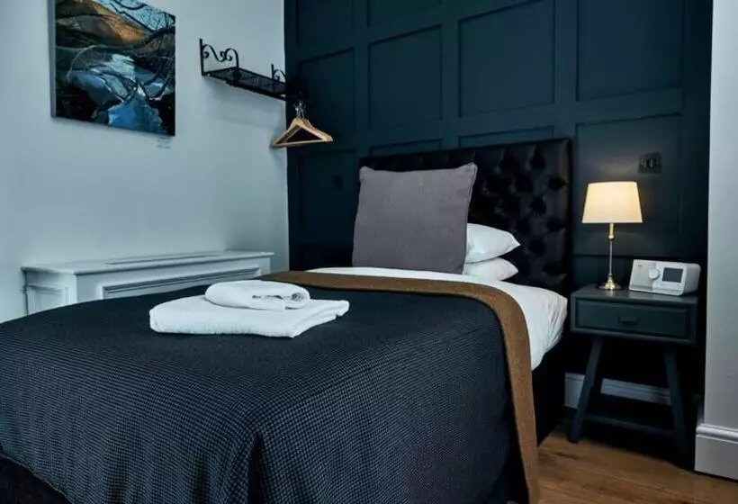 Отель The Brown S