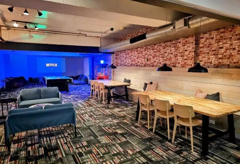 Trademark Hostel Sydney