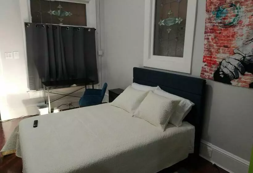 Retkeilymaja One Queen Bed Suite With Full House Amenities Rm 2