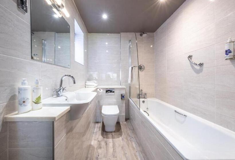 호스텔 The Cricketers Clavering