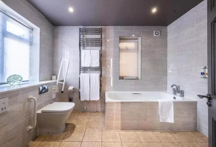 Retkeilymaja The Cricketers Clavering