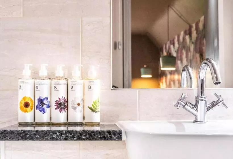 Retkeilymaja The Cricketers Clavering