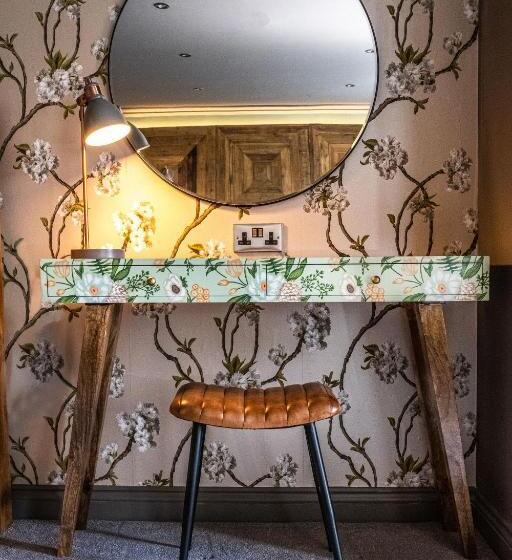 호스텔 The Cricketers Clavering