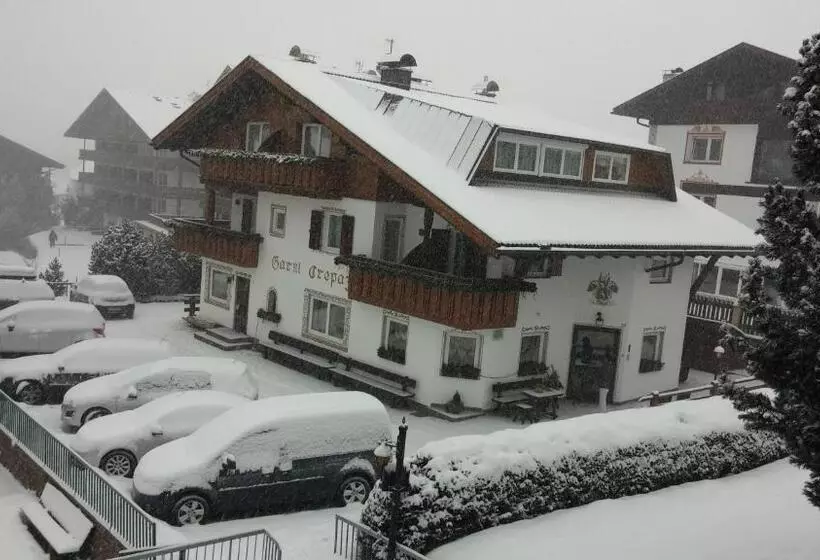 ベッドアンドブレックファースト Garni Crepaz