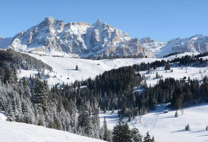 ベッドアンドブレックファースト Garni Crepaz