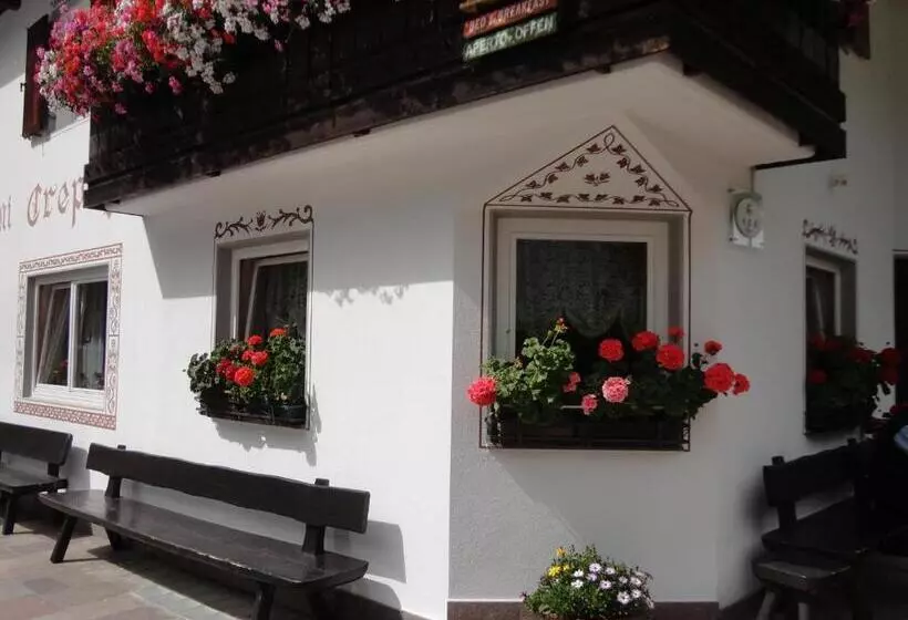 ベッドアンドブレックファースト Garni Crepaz