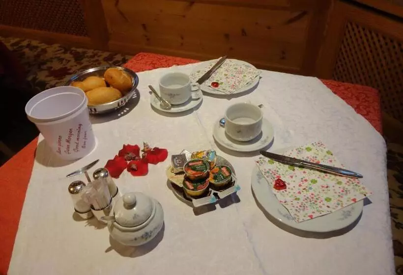 ベッドアンドブレックファースト Garni Crepaz