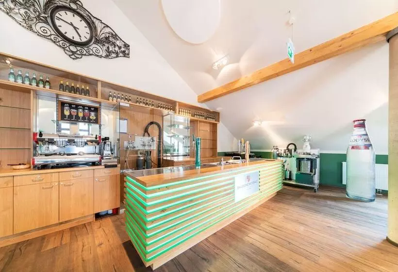 هتل De Brau