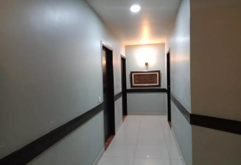 هتل Hira Guest House & Banquet