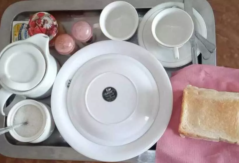 هتل Hira Guest House & Banquet