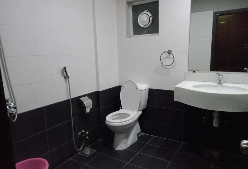 هتل Hira Guest House & Banquet