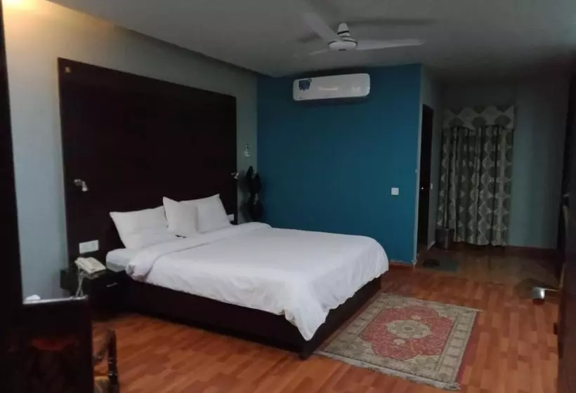 هتل Hira Guest House & Banquet