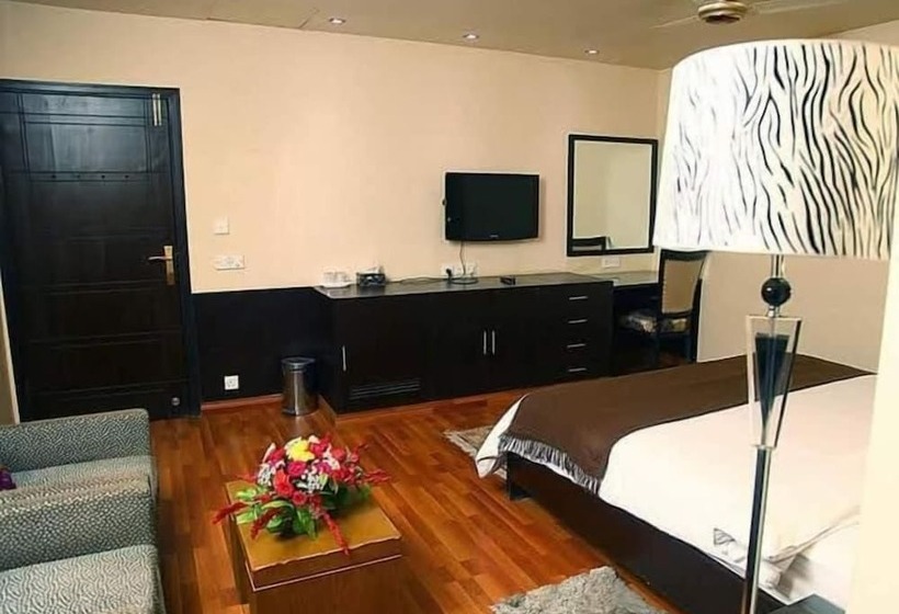 هتل Hira Guest House & Banquet