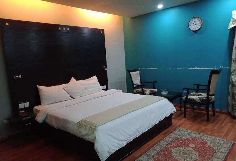 هتل Hira Guest House & Banquet