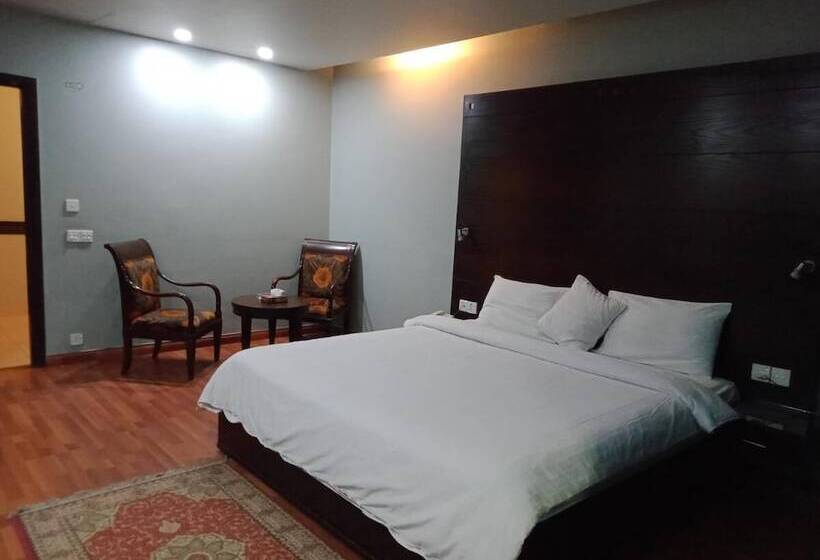 هتل Hira Guest House & Banquet