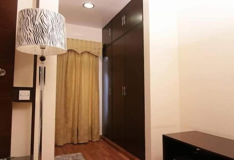 هتل Hira Guest House & Banquet