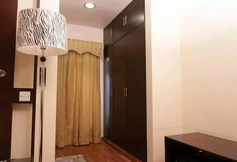 هتل Hira Guest House & Banquet