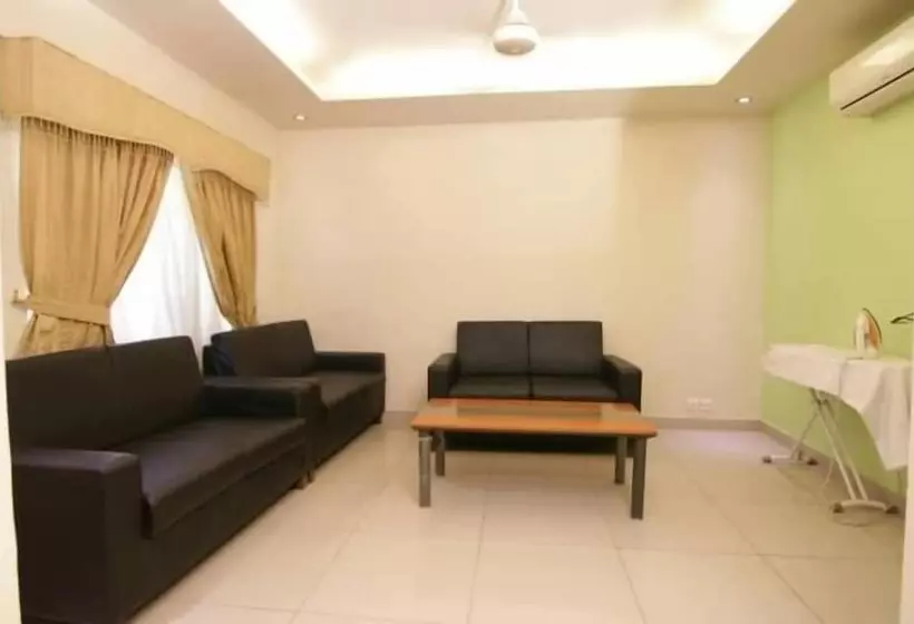هتل Hira Guest House & Banquet