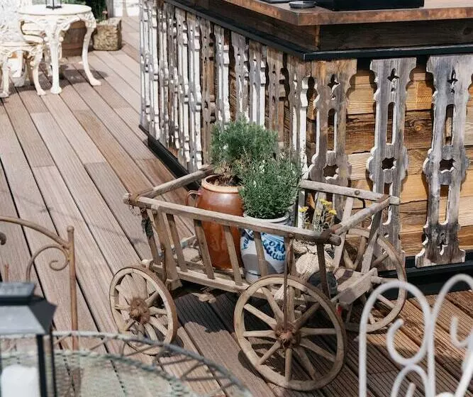 Ruby Rosi Hotel Munich