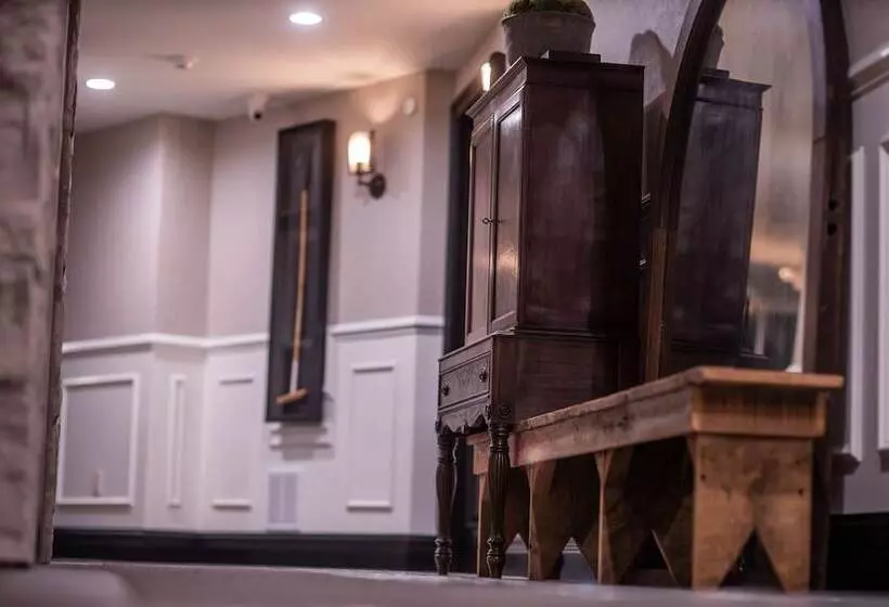 ホテル The Belfry House