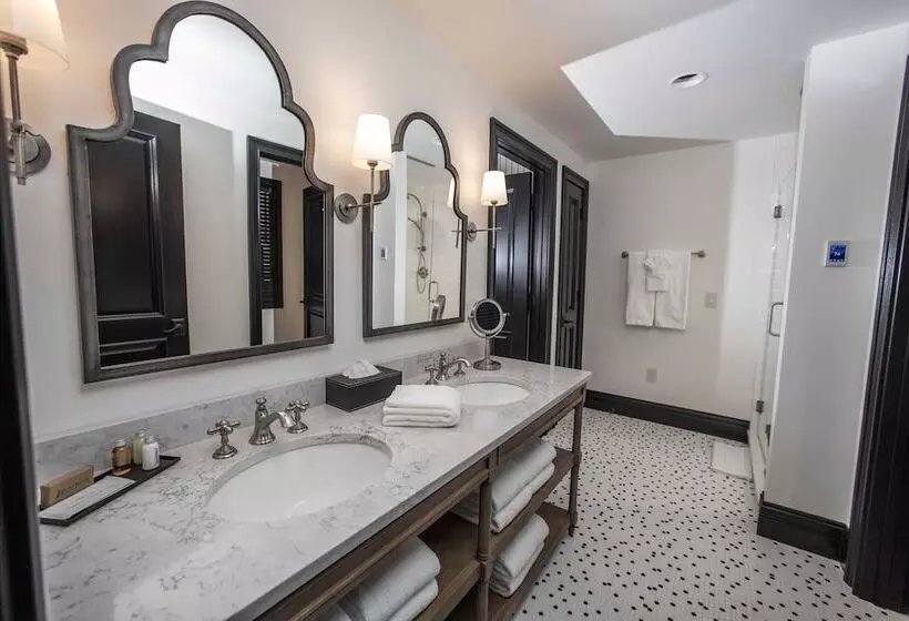 ホテル The Belfry House