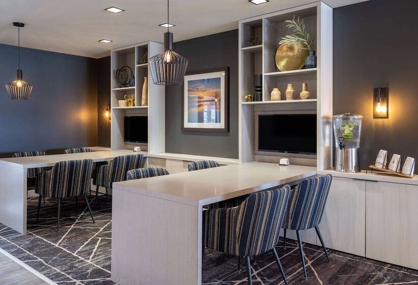 Microtel Inn & Suites By Wyndham Kanata Ottawa West