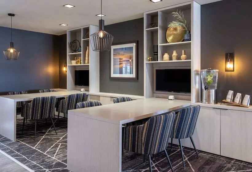 Microtel Inn & Suites By Wyndham Kanata Ottawa West