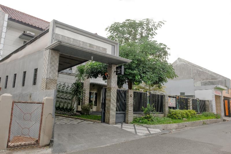 فندق Gerbera House - Kos Putri By Oyo Rooms