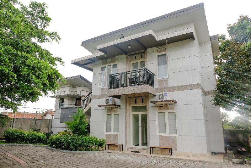 فندق Gerbera House - Kos Putri By Oyo Rooms