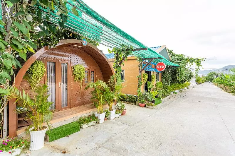 هتل Oyo 952 Linh Dan Bungalow