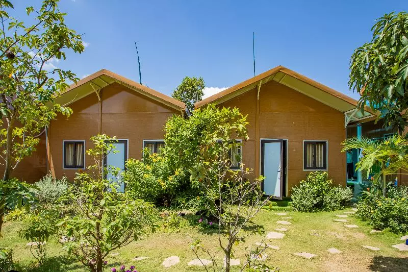 هتل Oyo 952 Linh Dan Bungalow