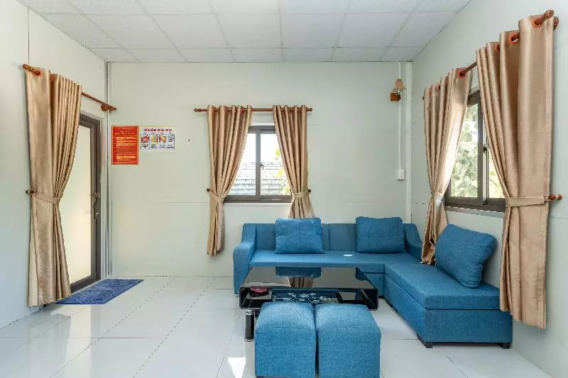 هتل Oyo 952 Linh Dan Bungalow