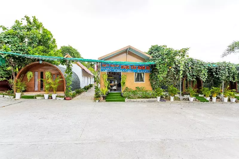 هتل Oyo 952 Linh Dan Bungalow