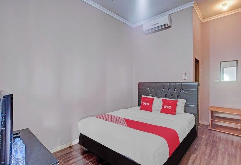 Отель O Pelangi Residence